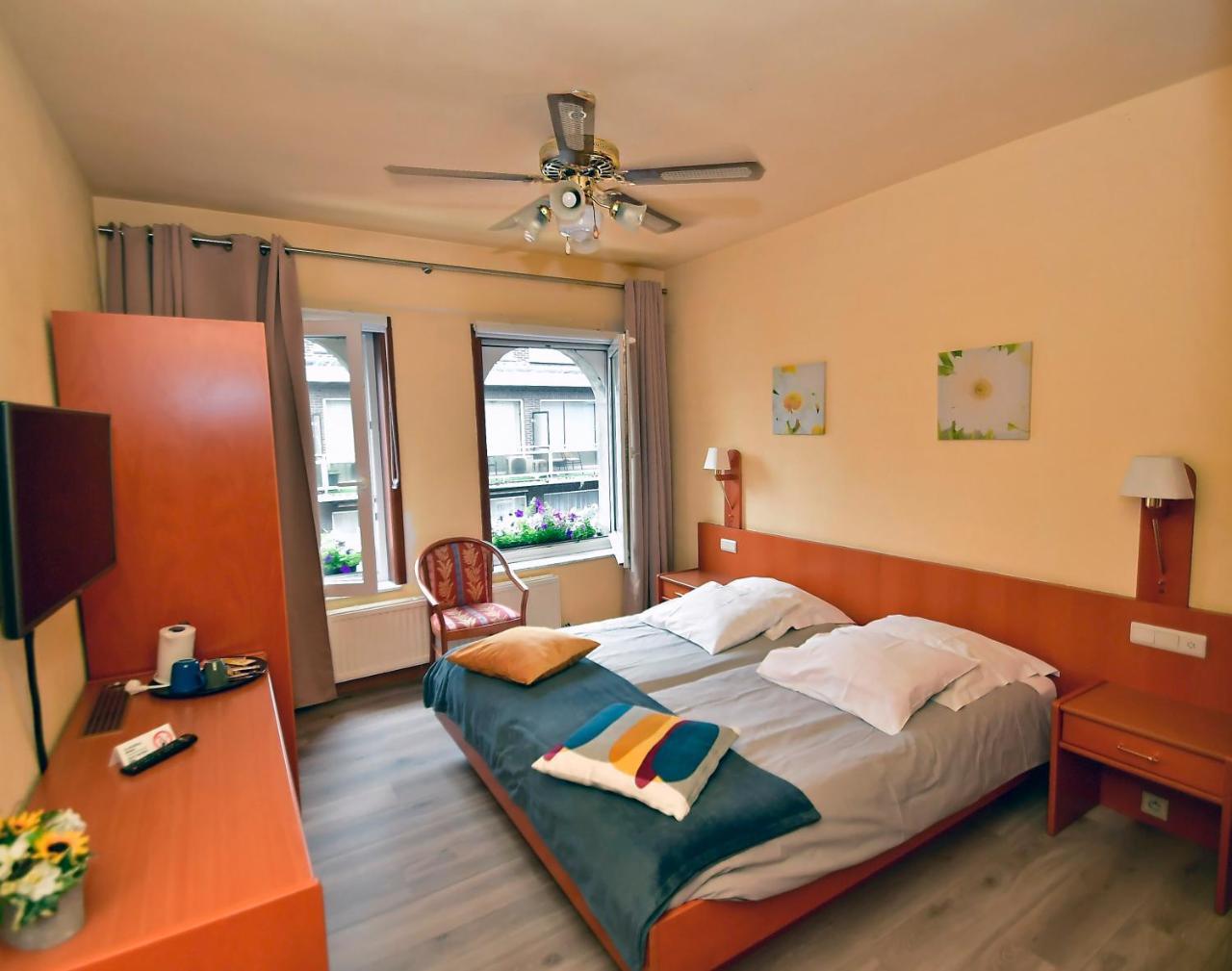 Hotel 'T Hert Genk Exterior photo