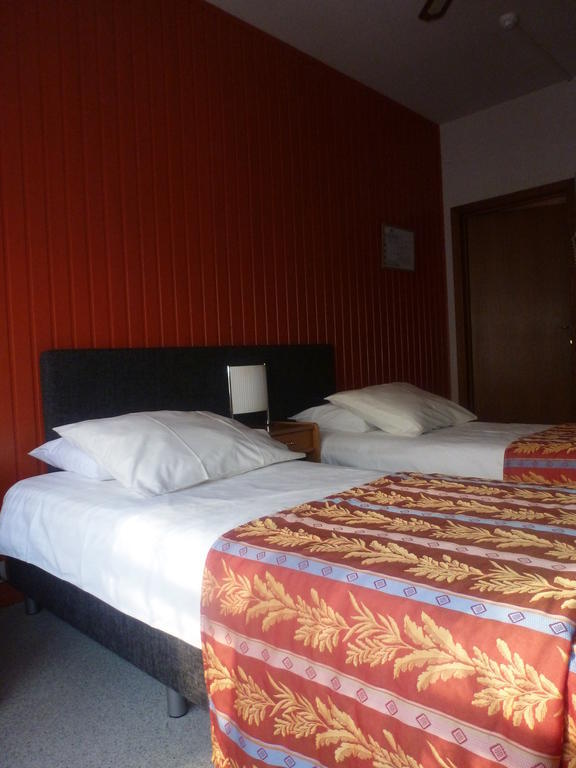 Hotel 'T Hert Genk Exterior photo